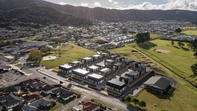 77 Te Ara o Papatahi, Wainuiomata, Lower Hutt - Carousel 1