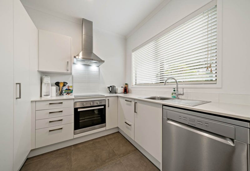 34B Elstree Avenue, Glen Innes, Auckland - Carousel 2