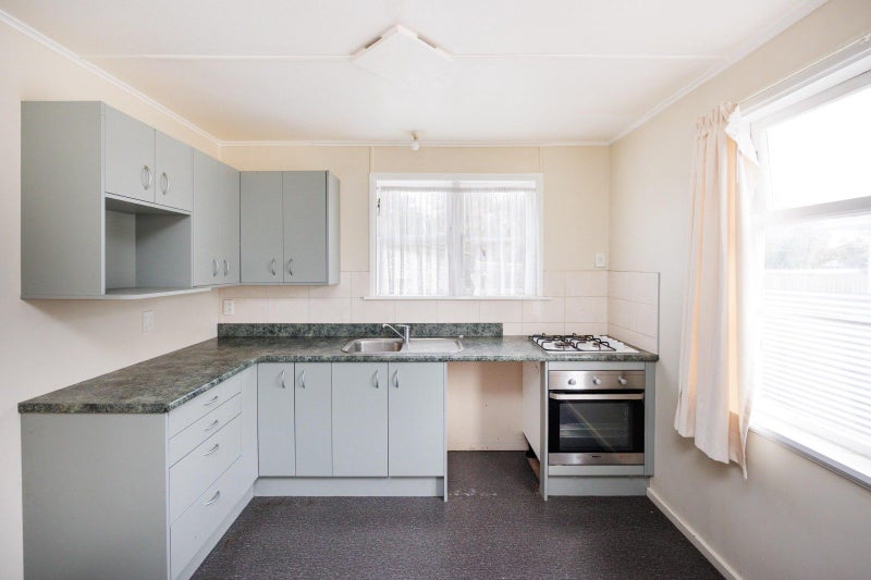 46 Upham Terrace, Roslyn, Palmerston North - Carousel 1