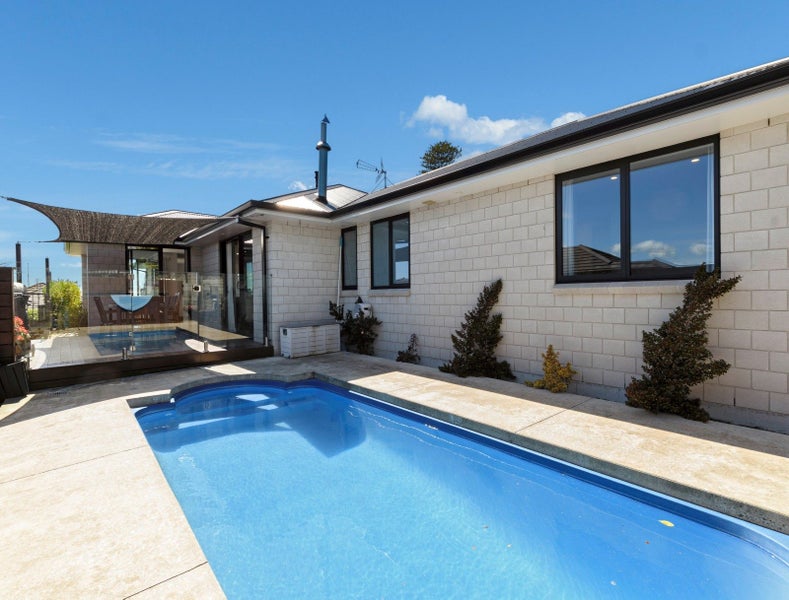 4 Quail Court, Pyes Pa, Tauranga - Carousel 1