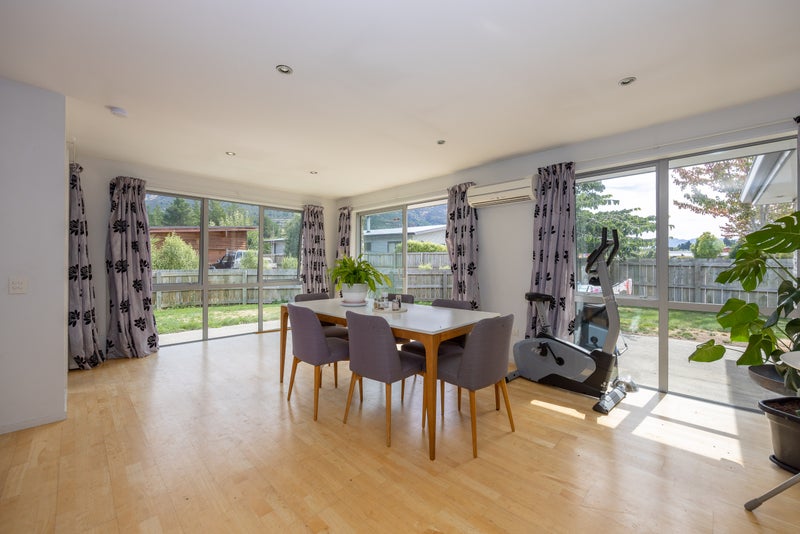 32 Little Maude Drive, Lake Hāwea - Carousel 2