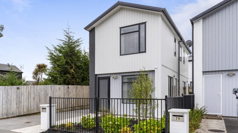 81 Taniwha Street, Wai o Taiki Bay, Auckland - Carousel 1