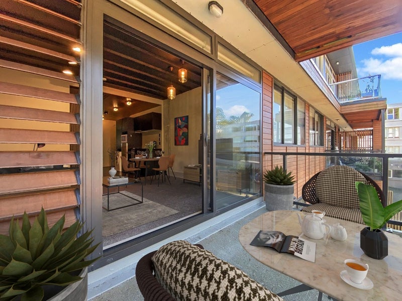 202/26 Glenmore Street, Northland, Wellington - Carousel 1