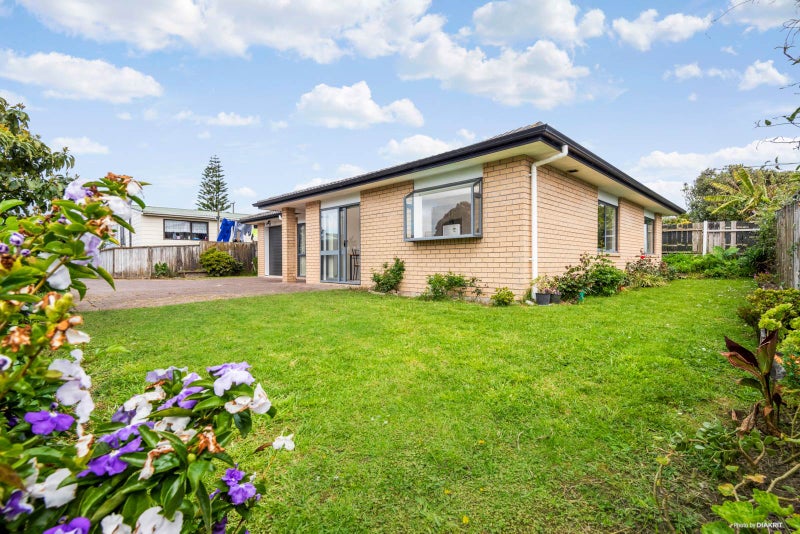 16A Vanguard Road, Kelston, Auckland - Carousel 2