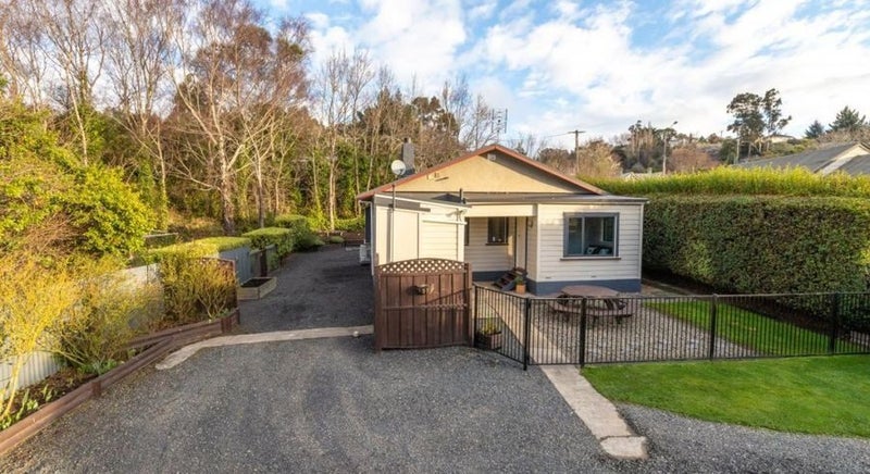 101 Main South Road, Green Island, Dunedin - Carousel 1