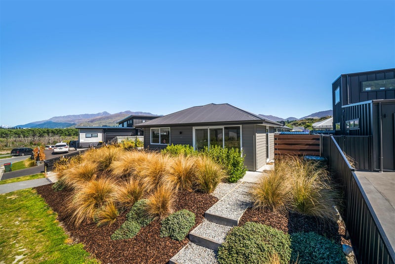 20 Sandford Terrace, Lower Shotover, Queenstown - Carousel 2