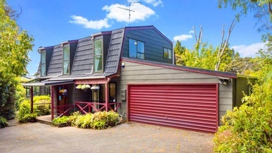 52 Wirihana Road, Titirangi, Auckland - Carousel 1