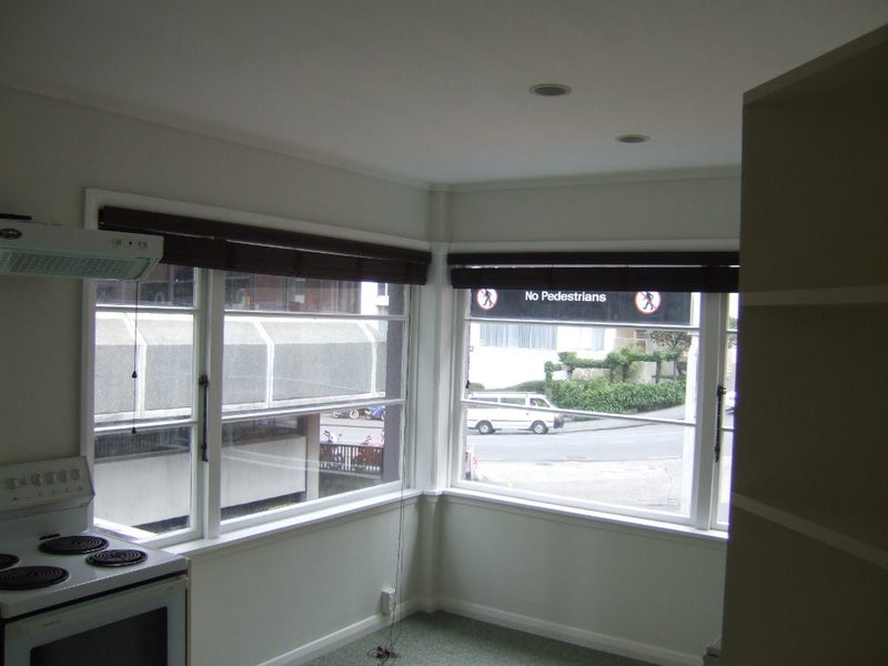 8/84A Boulcott ST, Wellington Central, Wellington - Carousel 2