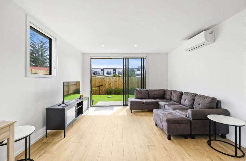 8/8 Brady Road, Otahuhu, Auckland - Carousel 1
