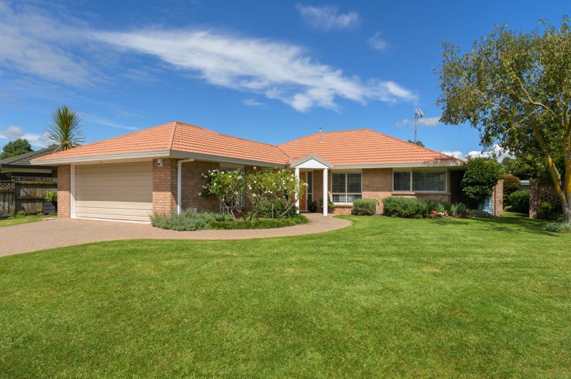 35 Admiral Crescent, Flagstaff, Hamilton - Carousel 18