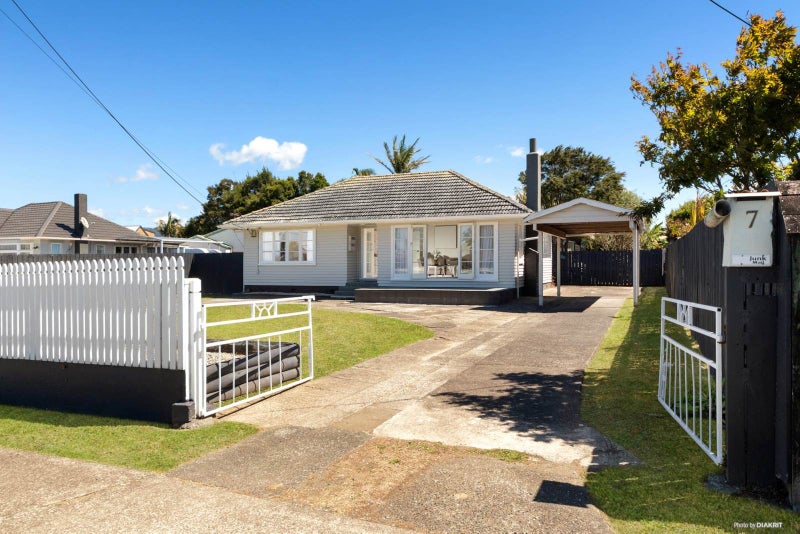 7 Forest Hill Road, Henderson, Auckland - Carousel 13