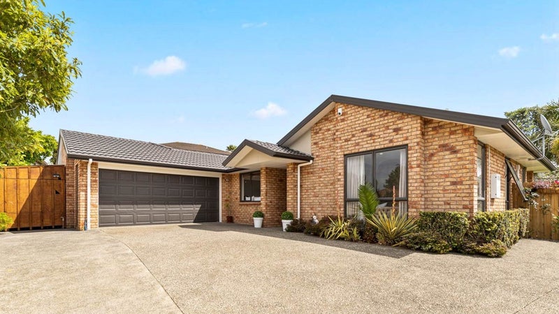 8 Gortin Close, East Tamaki, Auckland - Carousel 1