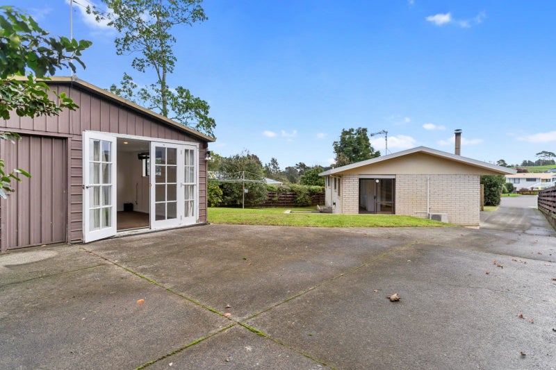 12 Pokapu Place, Bethlehem, Tauranga - Carousel 1