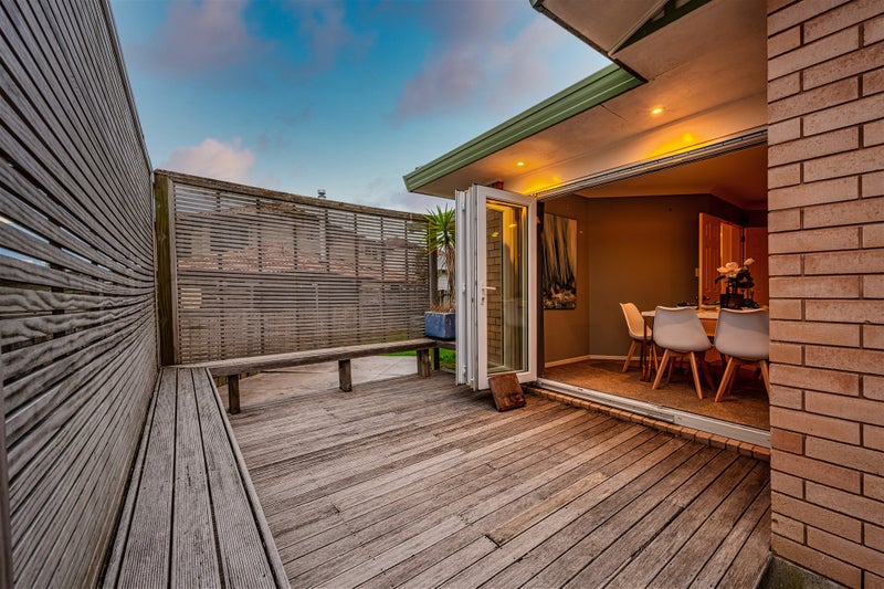 2/116 Meadowland Drive, Somerville, Auckland - Carousel 2