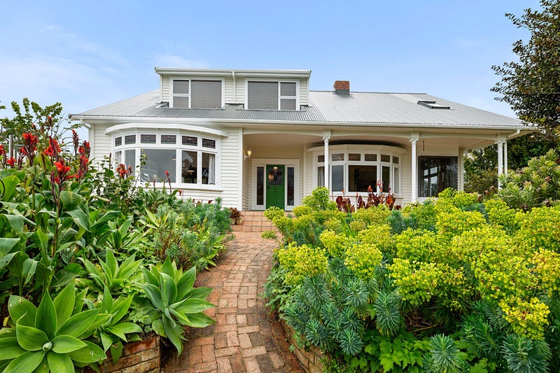 533 Devon Street West, Blagdon, New Plymouth - Carousel 1