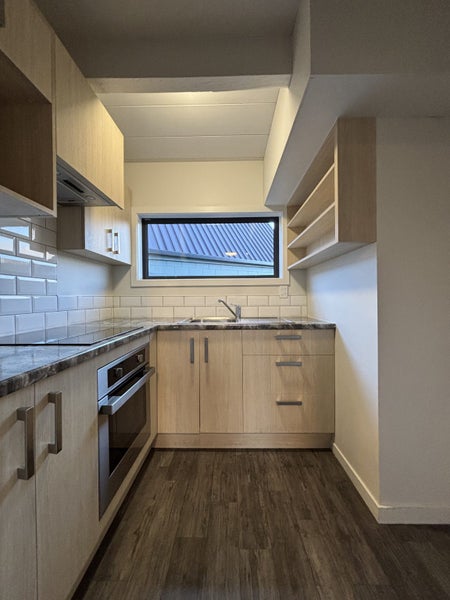 1/16 Cecil Place, Waltham, Christchurch - Carousel 2