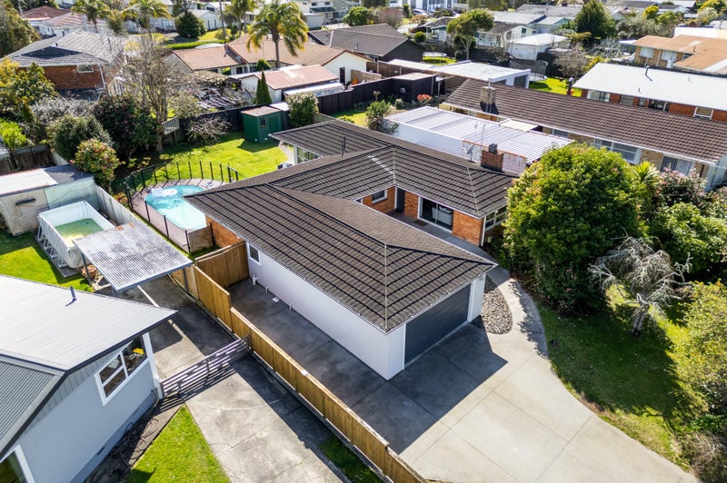 25 Pulham Crescent, Queenwood, Hamilton - Carousel 1