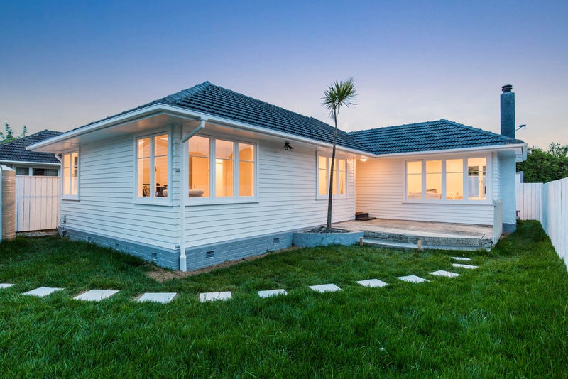 28 Kervil Avenue, Te Atatu Peninsula, Auckland - Carousel 1