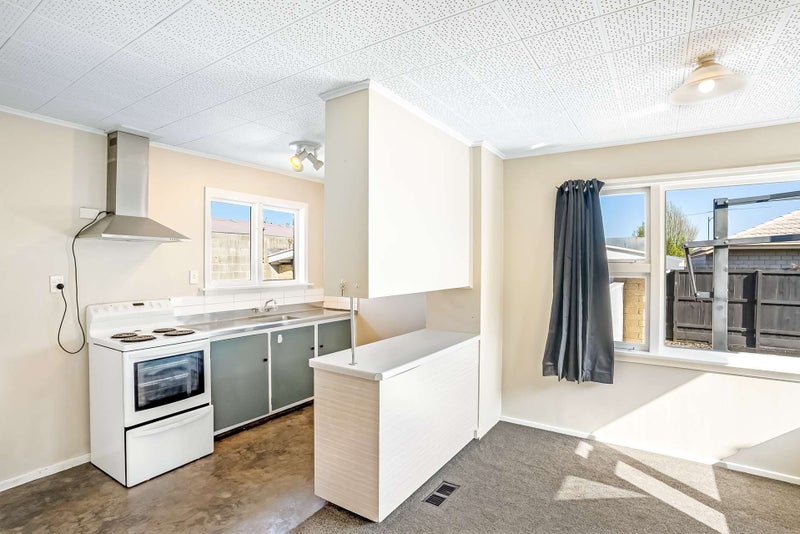 10 Bellina Place, Broomfield, Christchurch - Carousel 2