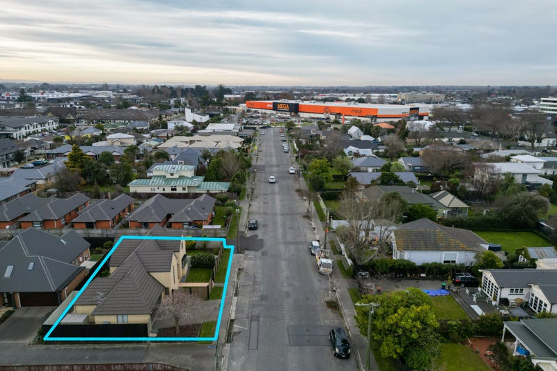 219 Matsons Avenue, Papanui, Christchurch - Carousel 24