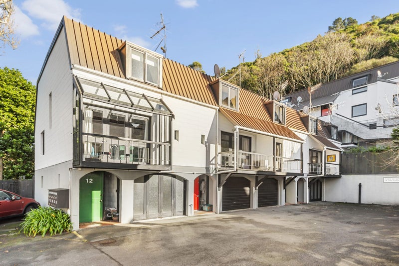 14/10 Pitarua Street, Thorndon, Wellington - Carousel 2