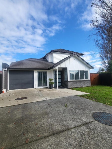 59 Tarapiroe Avenue, Takanini, Auckland - Carousel 1