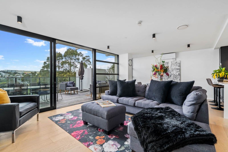 404/8 Kingsland Terrace, Kingsland, Auckland - Carousel 1