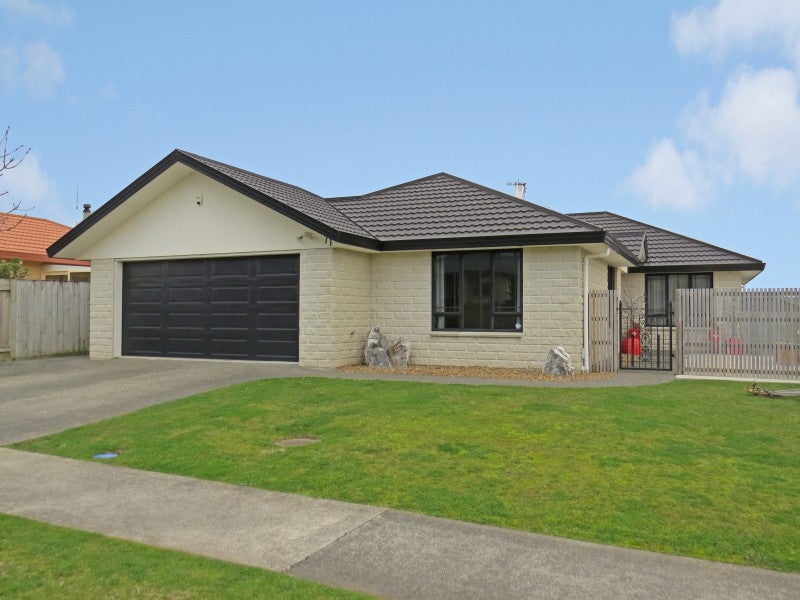 71 Parnell Heights, KELVIN GROVE, PALMERSTON NORTH - Carousel 1