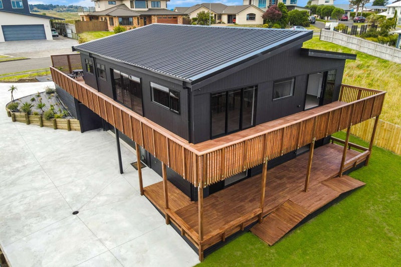 17 Lithgow Drive, Otamatea, Whanganui - Carousel 2