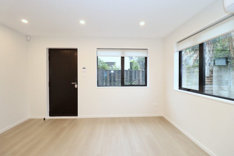 14 Gulf Crest, Bucklands Beach, Auckland - Carousel 2