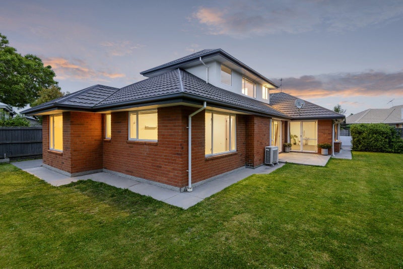 19 Innisfree Place, Northwood, Christchurch - Carousel 2