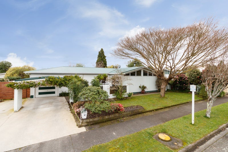 97 Buick Crescent, Awapuni, Palmerston North - Carousel 1