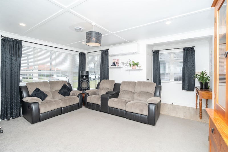 4 Robertson Place, Rukuhia, Hamilton - Carousel 2