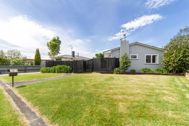 53 Downing Avenue, Pirimai, Napier - Carousel 2