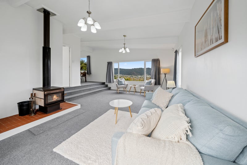 23 Vista Grove, Kelson, Lower Hutt - Carousel 2