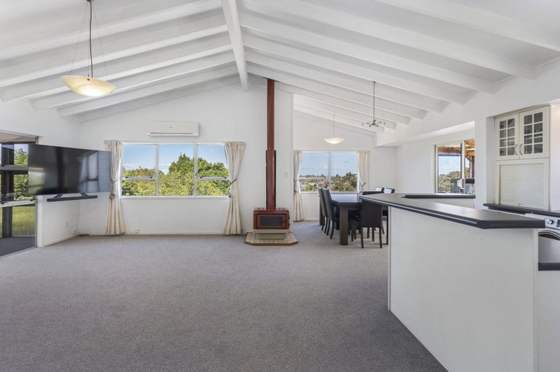 39 Girrahween Drive, Totara Vale, Auckland - Carousel 2