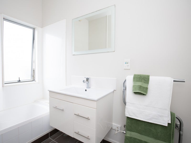 6/7 Henry Street, Kilbirnie, Wellington - Carousel 11