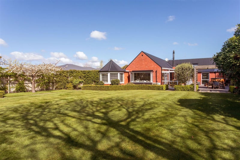 16 Westburn Terrace, Burnside, Christchurch - Carousel 2