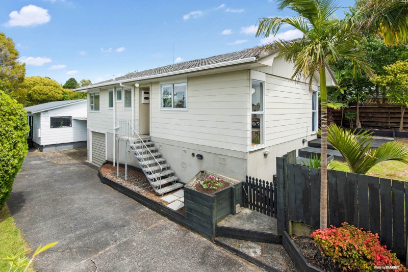 1/13 Lavery Place, Sunnynook, Auckland - Carousel 1