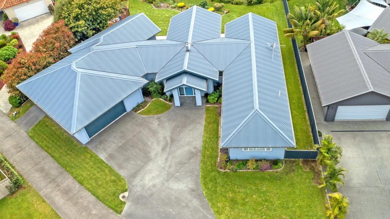 24 Charteris Rise, Riverdale, Gisborne - Carousel 21