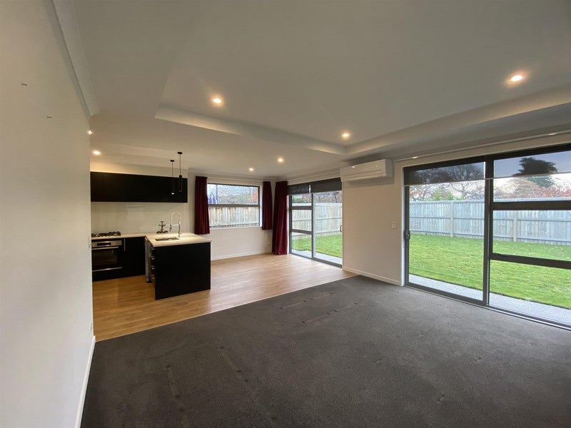 31 Tara Crescent, Woodend, Woodend - Carousel 2