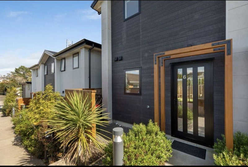 6/102 Millbrook Road, Sunnyvale, Auckland - Carousel 1