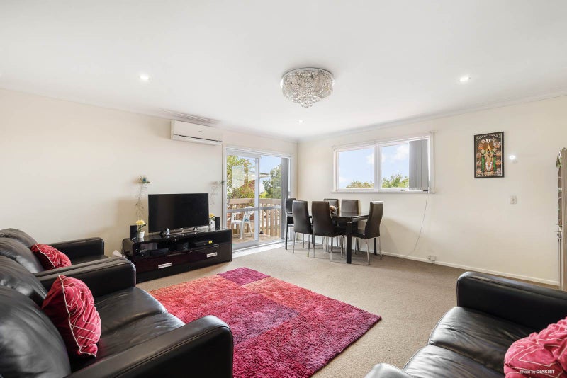 2/1572 Dominion Road Extension, Mount Roskill, Auckland - Carousel 2
