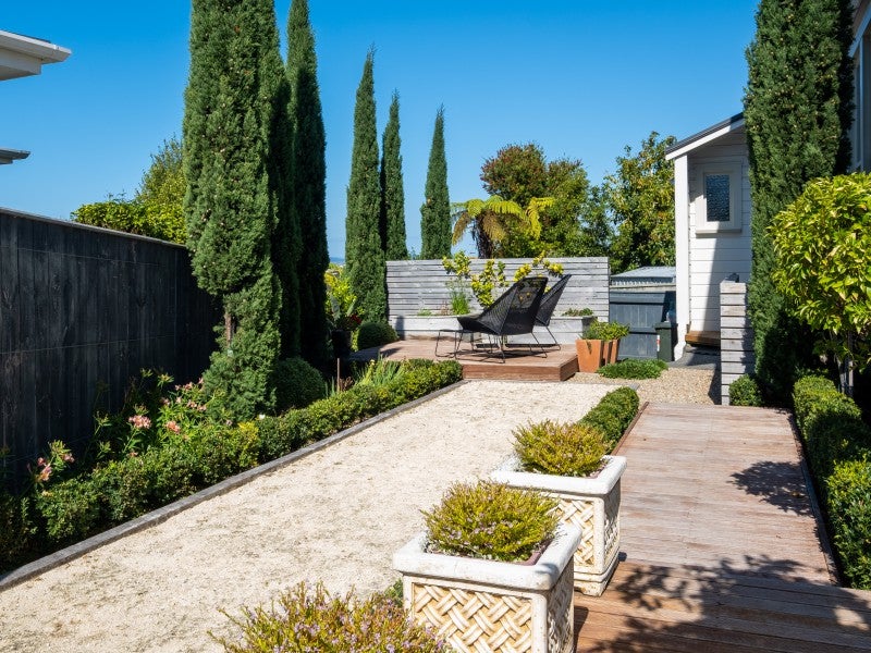 4 Sealy Road, Bluff Hill, Napier - Carousel 2