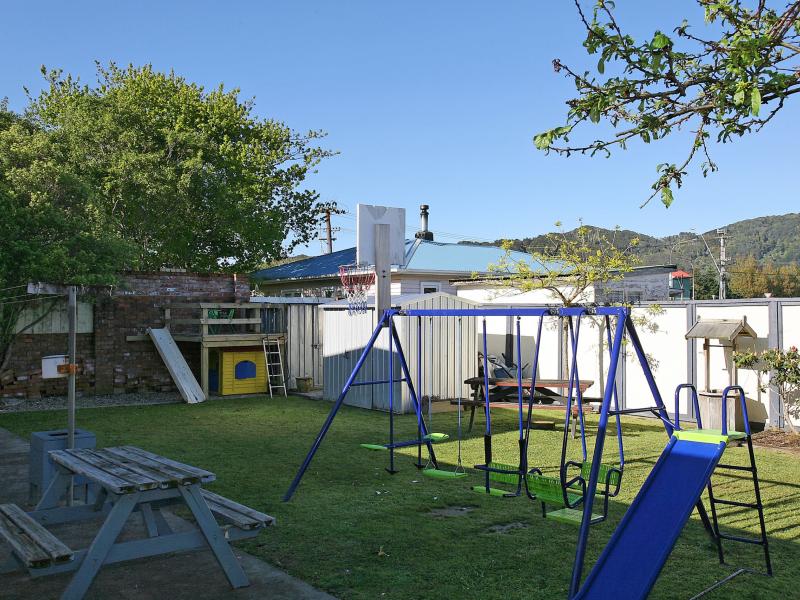 3 Miles Crescent, Wainuiomata, Lower Hutt - Carousel 20