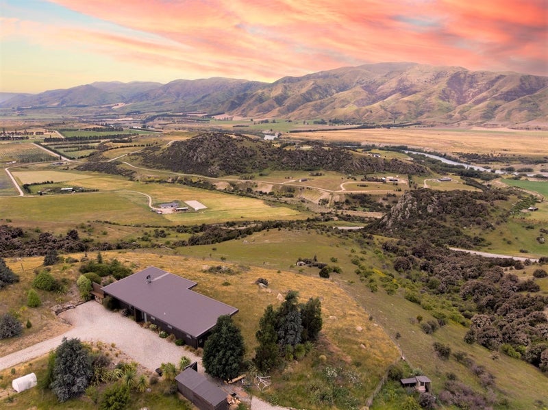 260 Pukekowhai Drive, Queensberry, Cromwell - Carousel 1