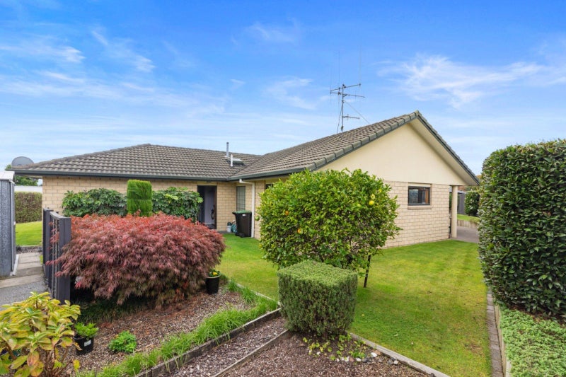 2 Burnt Oak Drive, Pyes Pa, Tauranga - Carousel 27