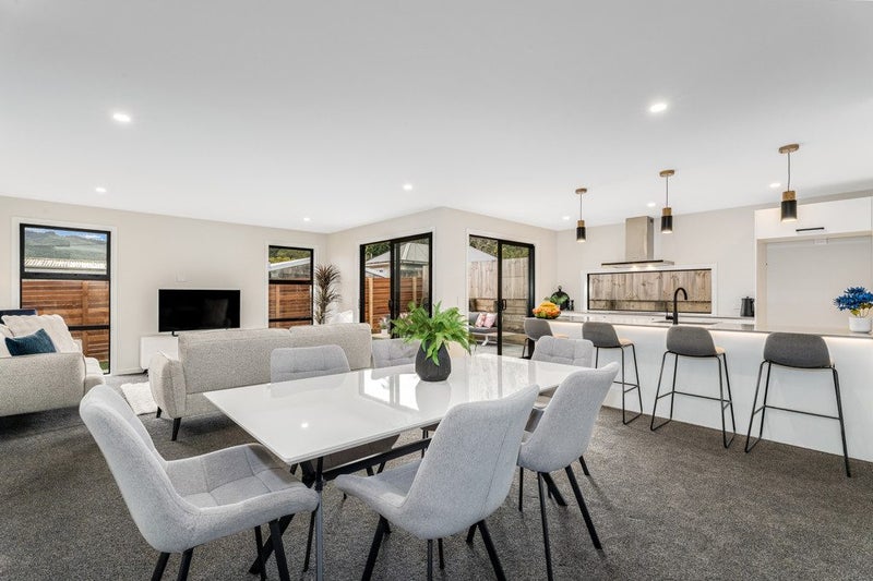 31 Moeraki Road, Maoribank, Upper Hutt - Carousel 1