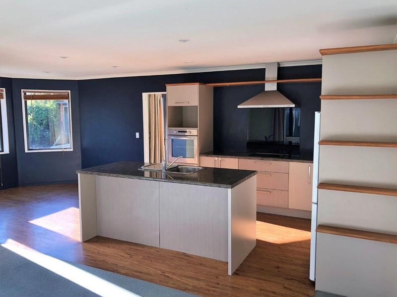 12 Felicitas Grove, Aidanfield, Christchurch - Carousel 2