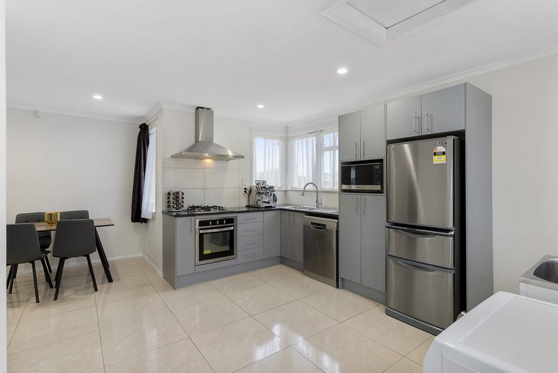 20B Ashgrove Road, Mangere, Auckland - Carousel 2